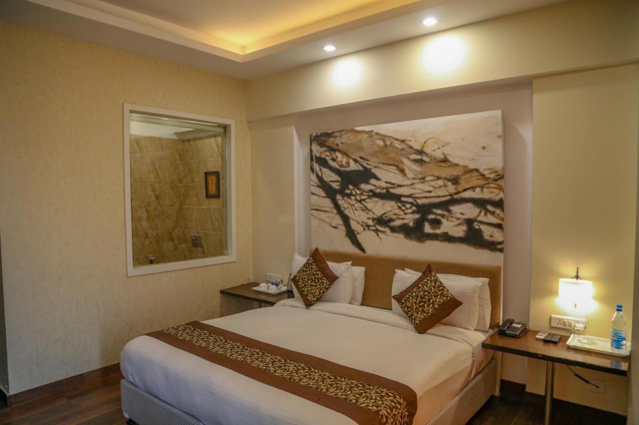 Four Leaf Hotel,Budaun Exterior foto